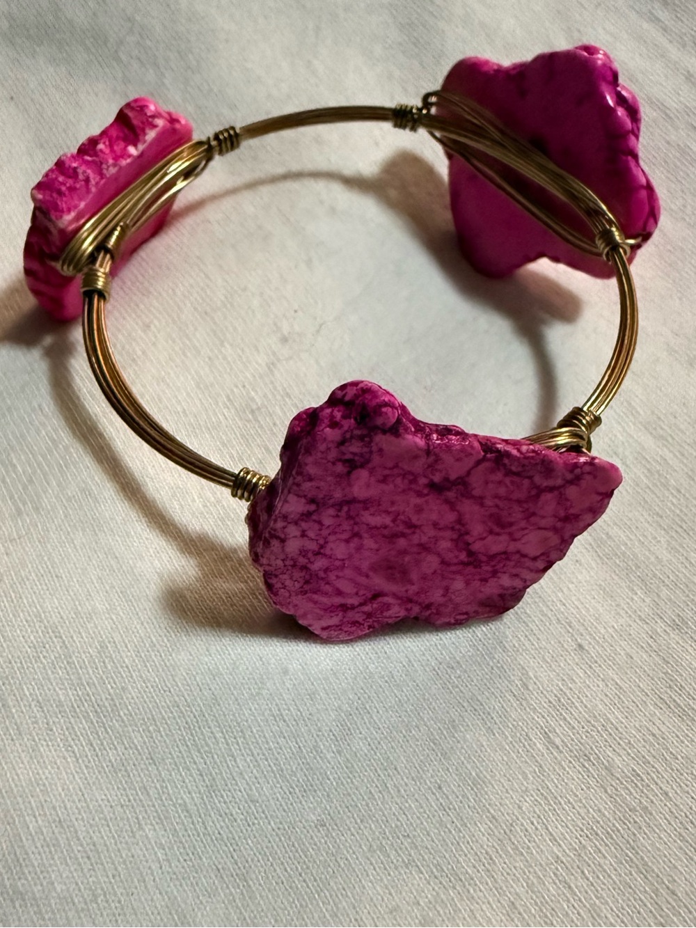 Hot Pink Raw Stone Wire Wrapped Bangle Bracelet Gold Tone Statement Cuff 7.5